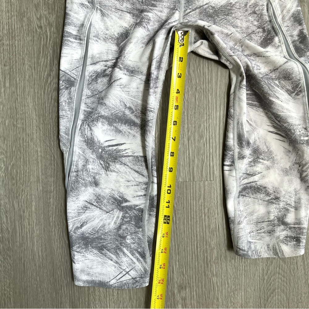 Lululemon Pace Perfect Crop Leggings Women's Size 6 Gray Activewear Pockets - Picture 14 of 15